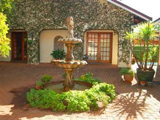 Bezuidenhout Guest House Malalane Exteriör bild